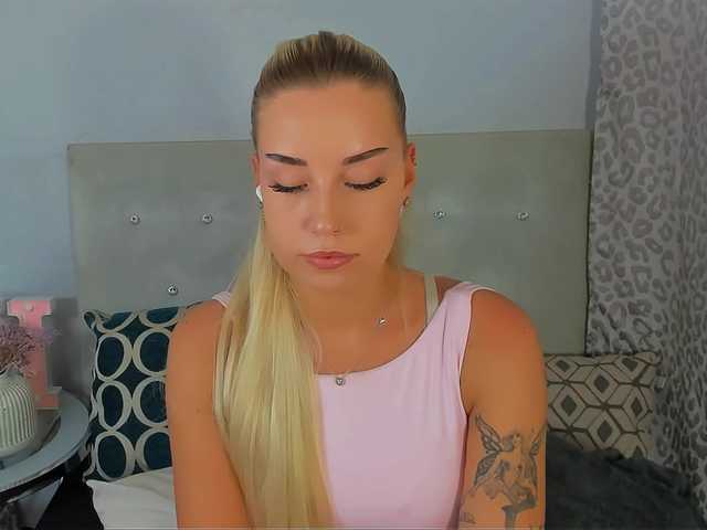 KristyAngel live cam on BongaCams