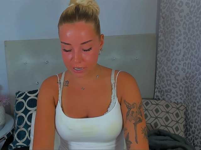 KristyAngel live cam on BongaCams