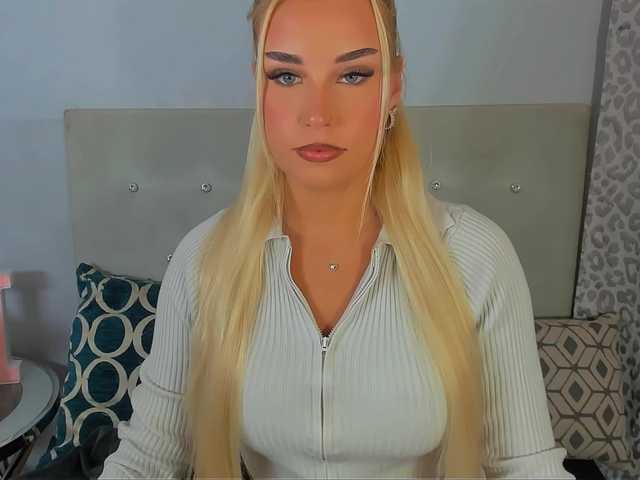 KristyAngel live cam on BongaCams
