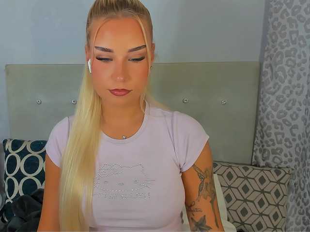 KristyAngel live cam on BongaCams