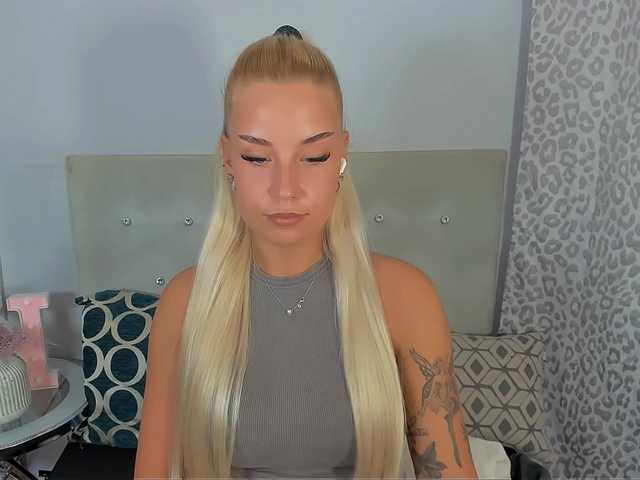 KristyAngel live webcam show