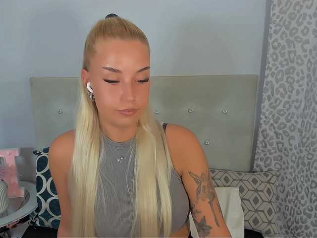 KristyAngel live webcam show