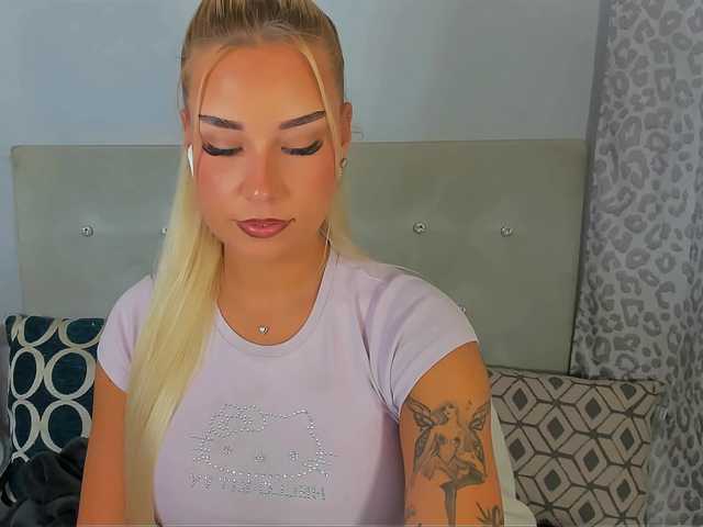 KristyAngel live cam on BongaCams