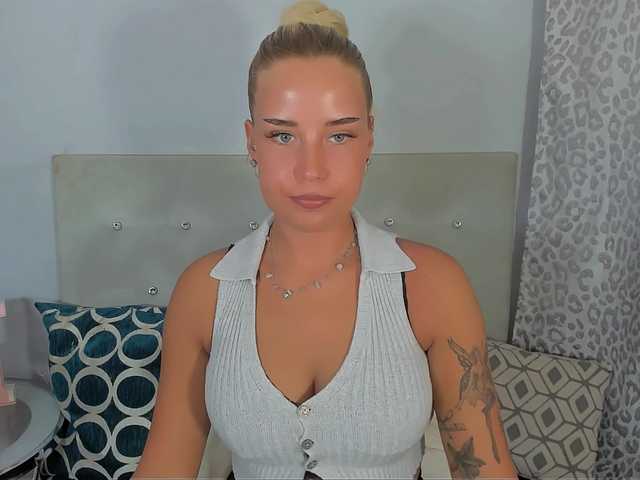 KristyAngel live cam on BongaCams