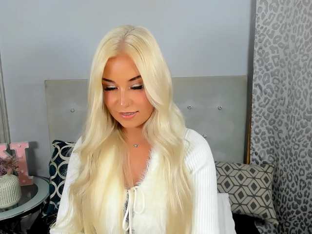 KristyAngel live cam on BongaCams