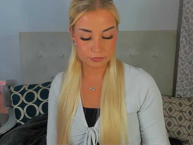 KristyAngel live cam on BongaCams