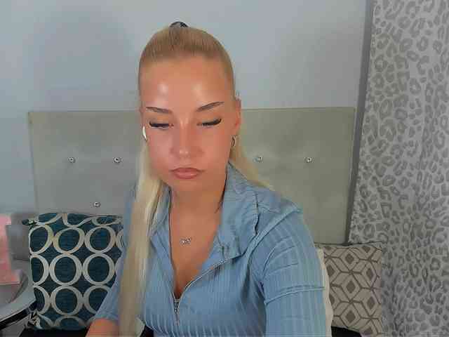 KristyAngel webcam