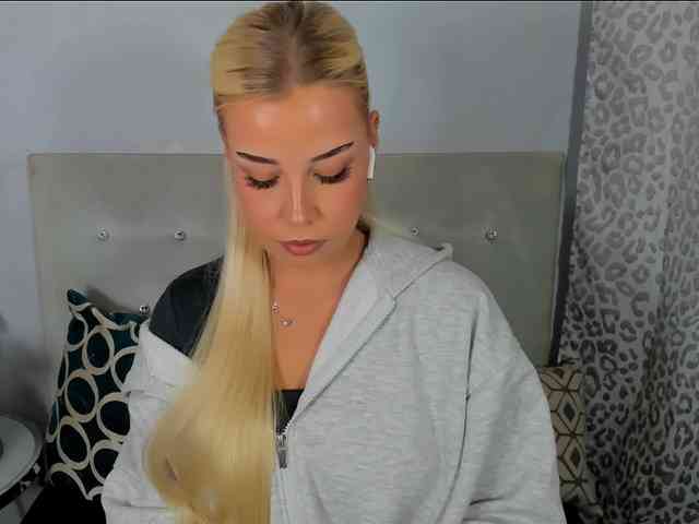 KristyAngel webcam