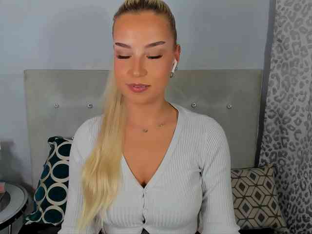 KristyAngel webcam