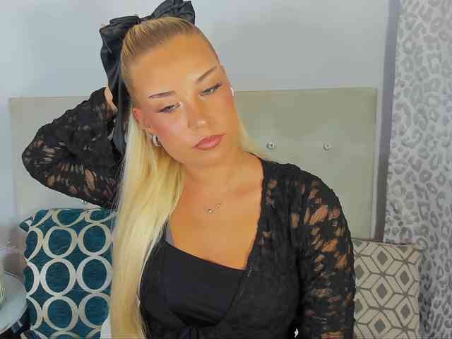 Model: KristyAngel