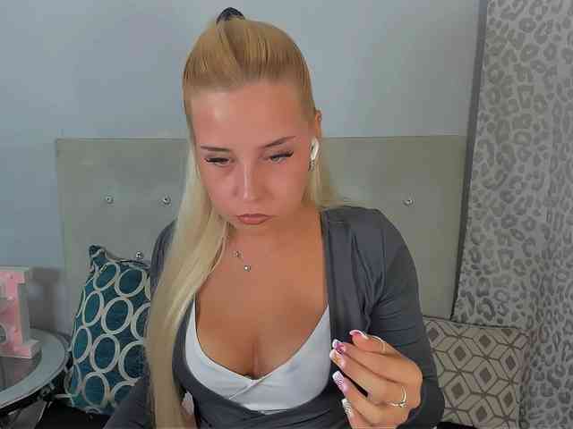 KristyAngel webcam