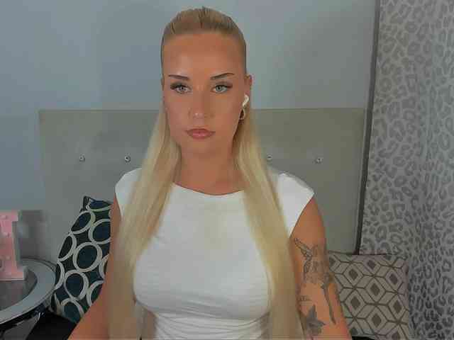 Model: KristyAngel