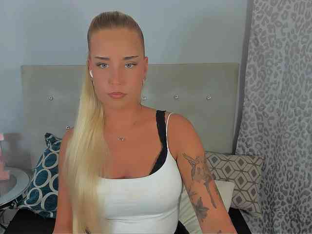 KristyAngel webcam