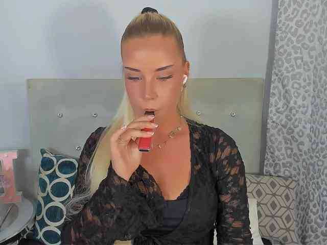 KristyAngel webcam