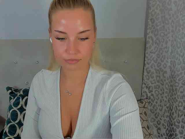 Model: KristyAngel