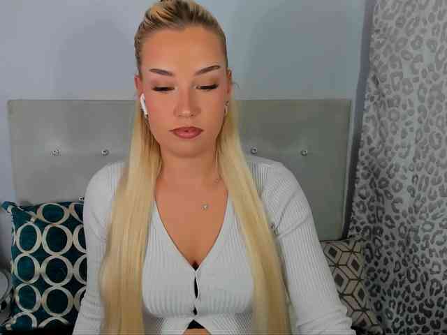 KristyAngel webcam