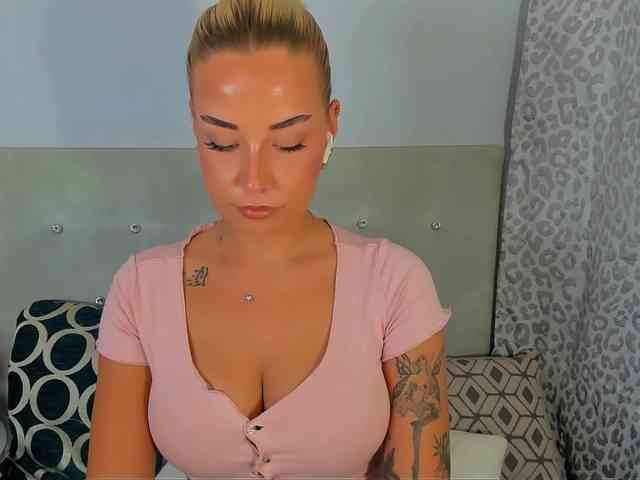 KristyAngel webcam