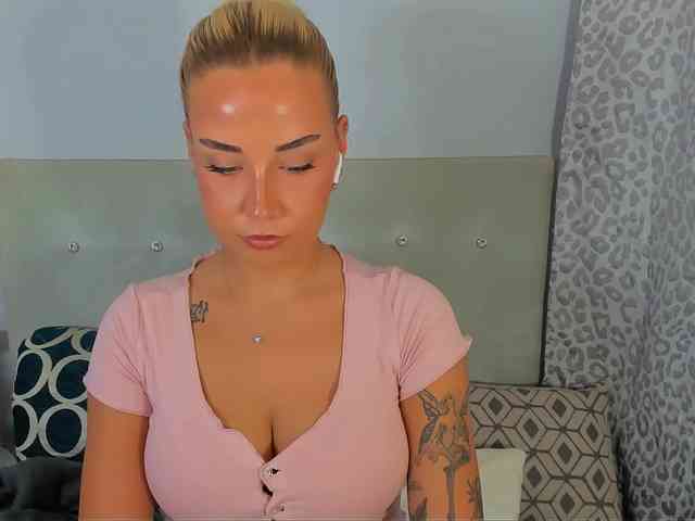 KristyAngel webcam