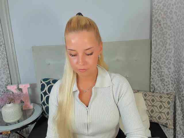 KristyAngel webcam