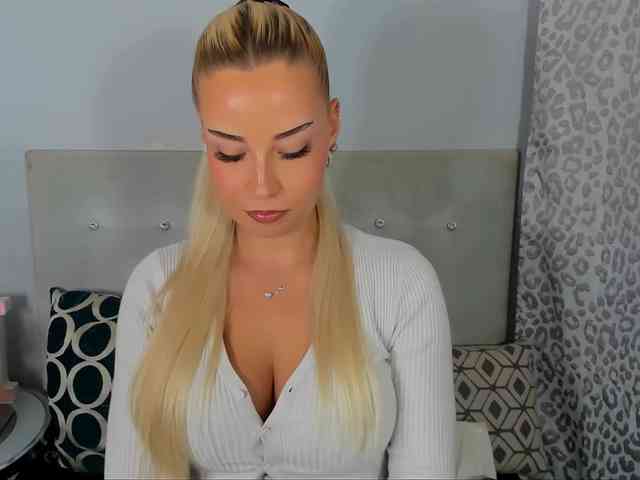 KristyAngel webcam