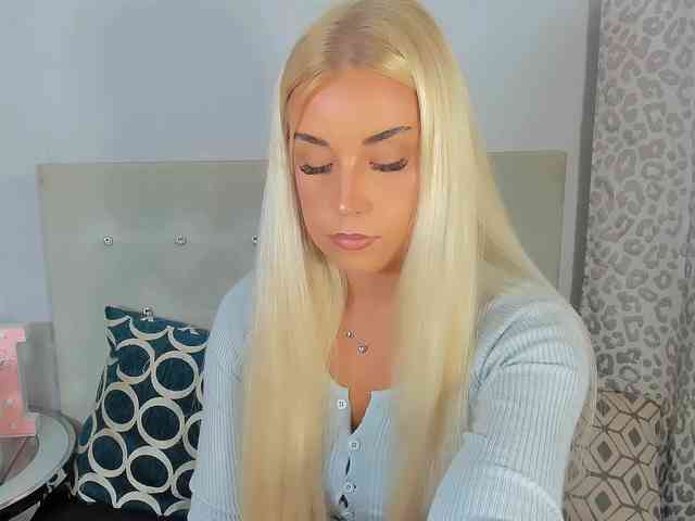 Model: KristyAngel