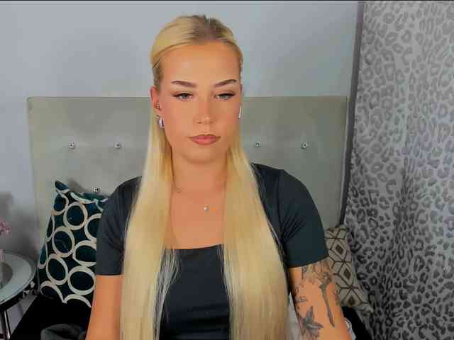 KristyAngel webcam