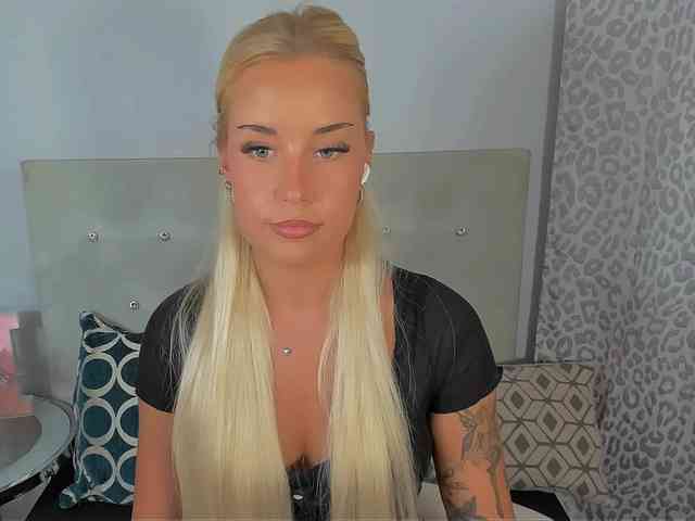 KristyAngel webcam