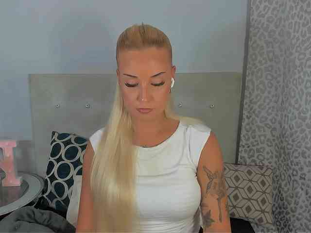 KristyAngel webcam
