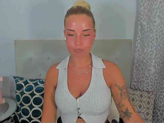 KristyAngel webcam