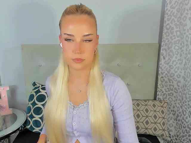 KristyAngel webcam