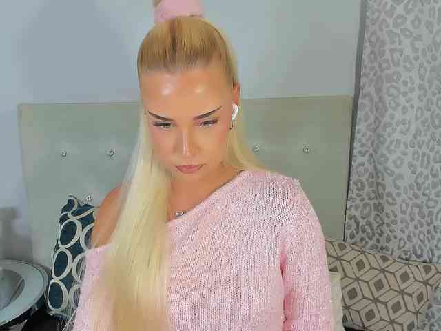 KristyAngel webcam
