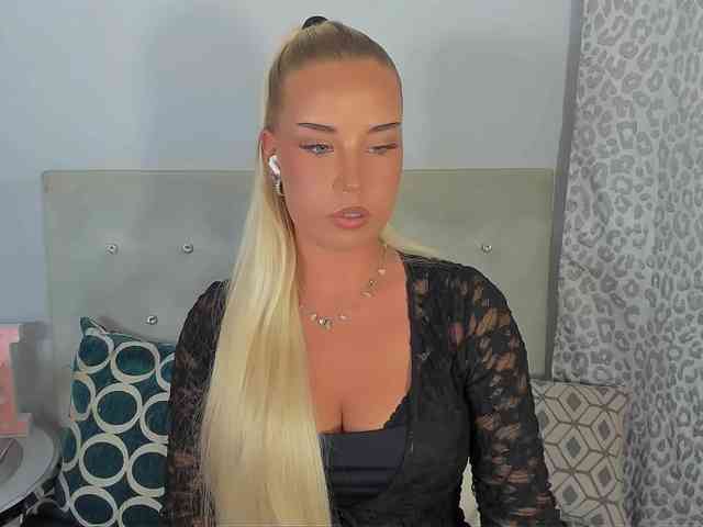 KristyAngel webcam