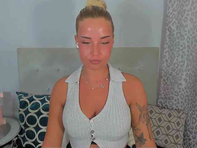 KristyAngel webcam