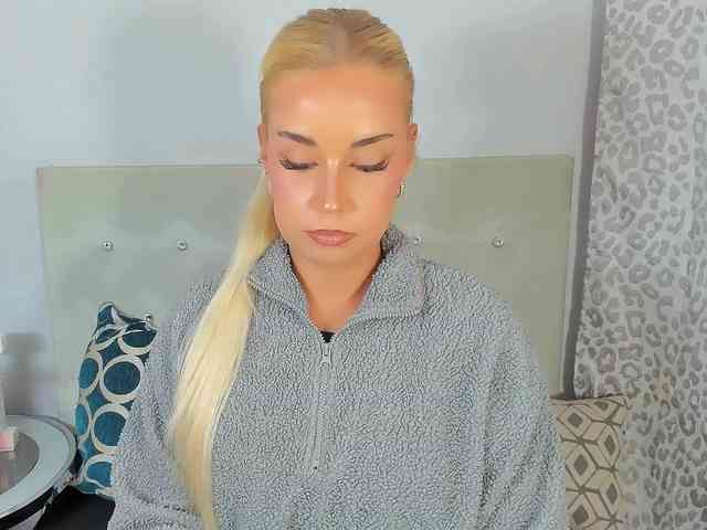 KristyAngel webcam