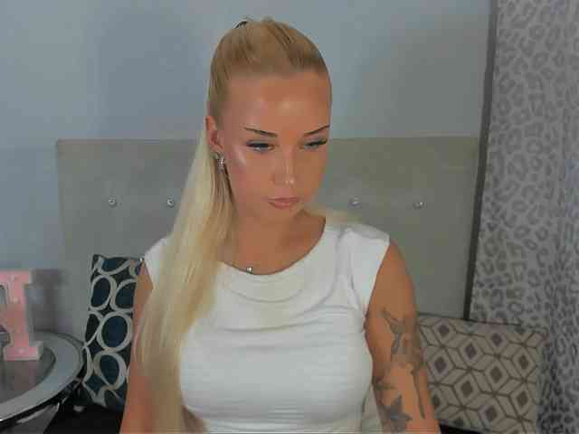 KristyAngel webcam