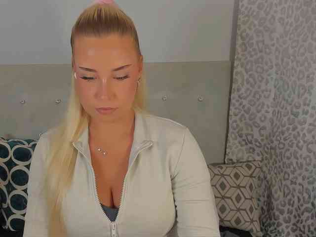 KristyAngel webcam