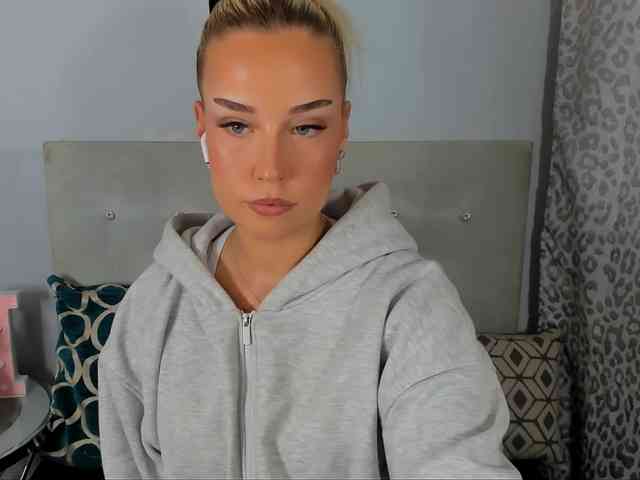 KristyAngel webcam