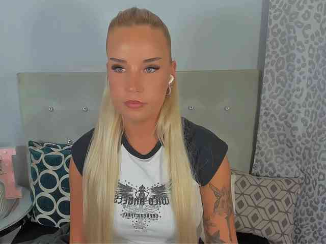 KristyAngel webcam