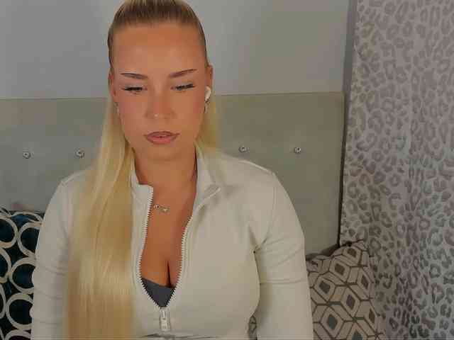 KristyAngel webcam