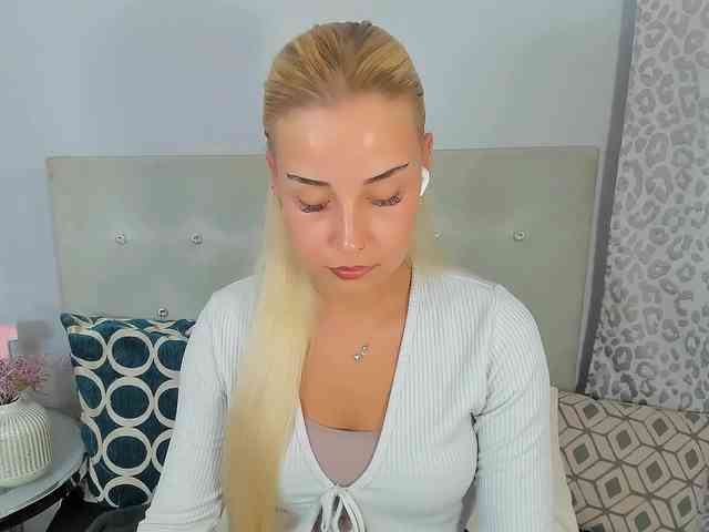 KristyAngel webcam