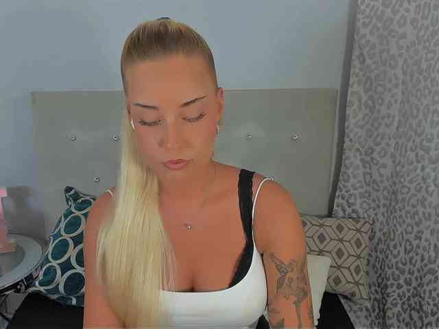 KristyAngel webcam