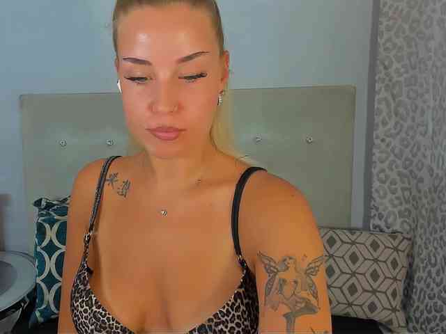 KristyAngel webcam