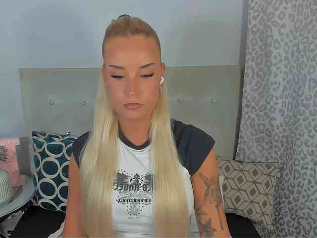 KristyAngel webcam