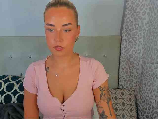 KristyAngel webcam