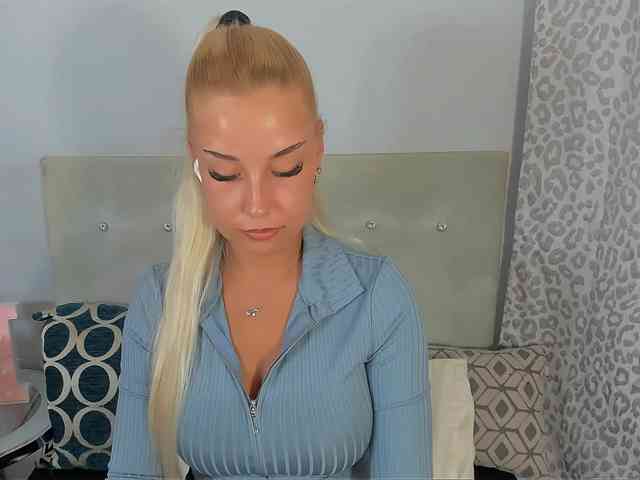 KristyAngel webcam