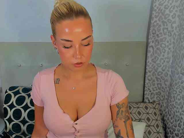 KristyAngel webcam