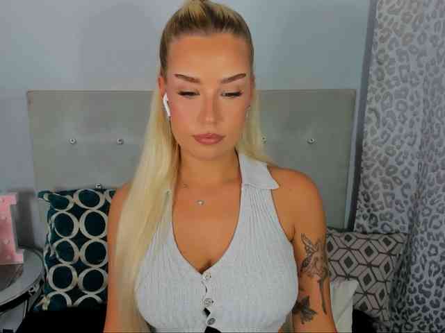 KristyAngel webcam