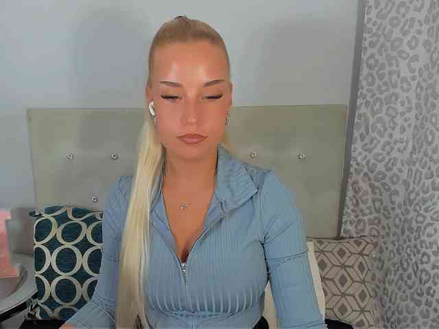 KristyAngel webcam