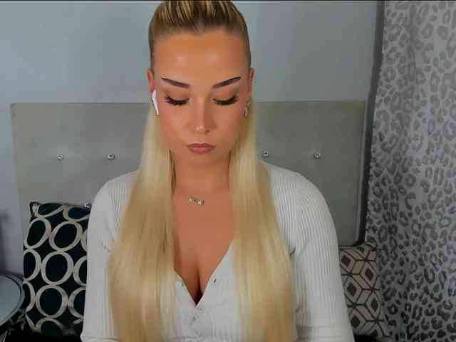 KristyAngel webcam