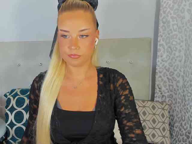Model: KristyAngel